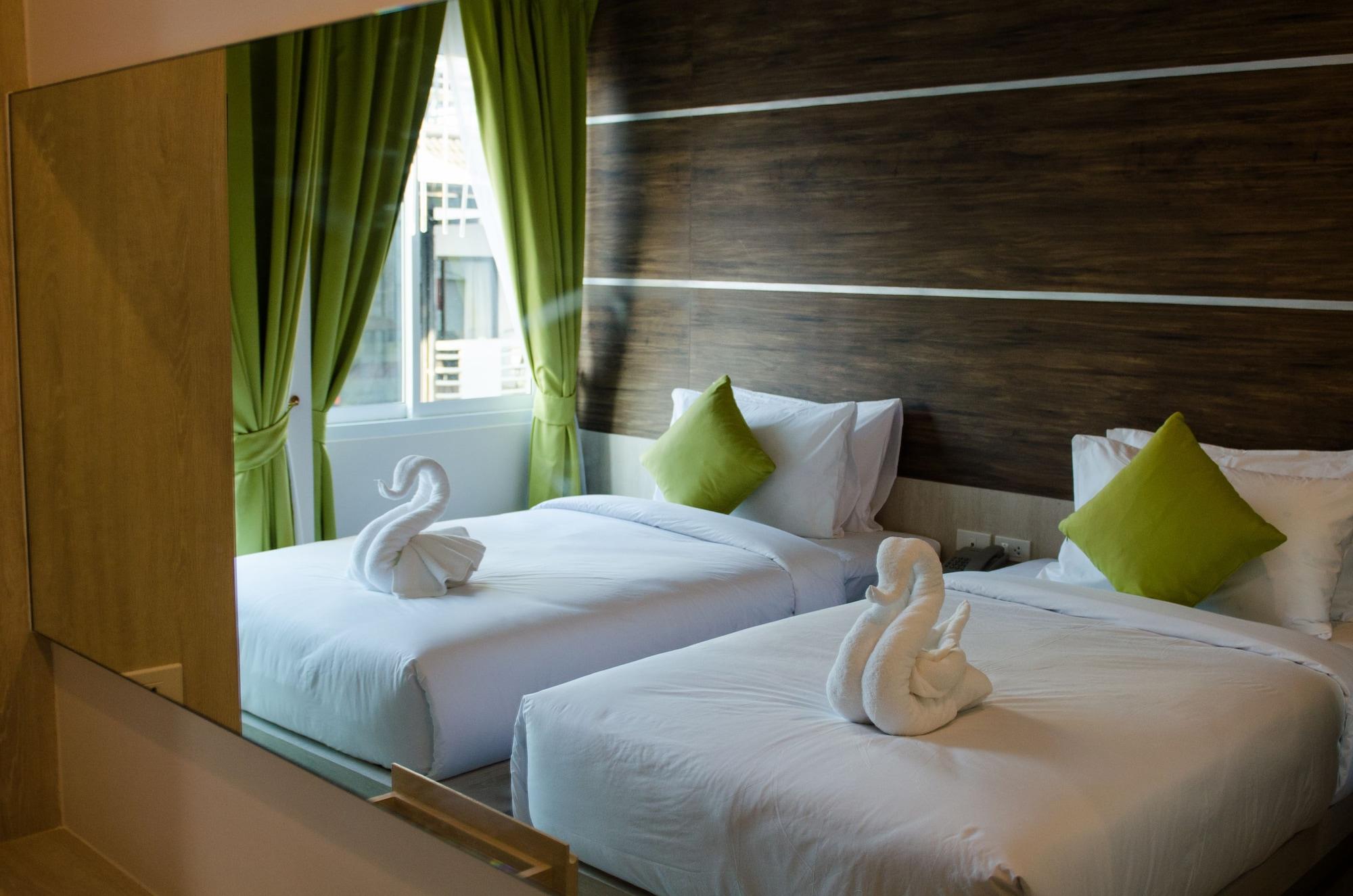 Hotel Centro One Bangla à Patong Extérieur photo
